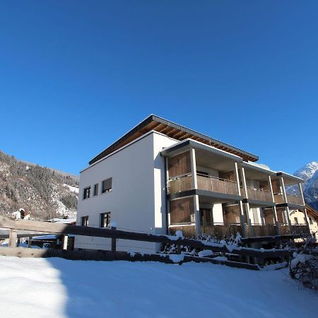 Modern Apartment In Neukirchen Am Gro Venediger Neukirchen am Grossvenediger Luaran gambar